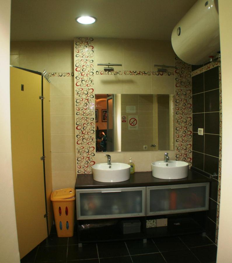 Hotel Jasmin Belgrado Exterior foto